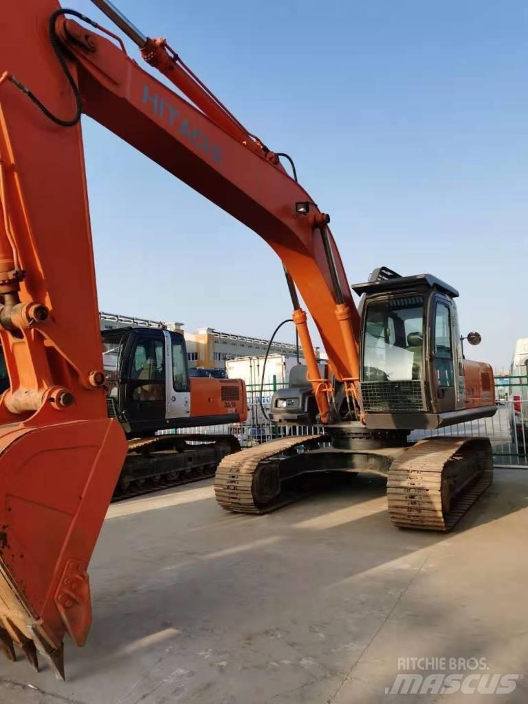 Hitachi ZX 210 Pásové rýpadlá