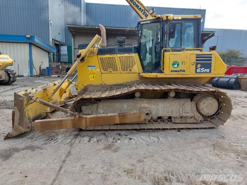 Komatsu D65PX-18 Pásové dozéry
