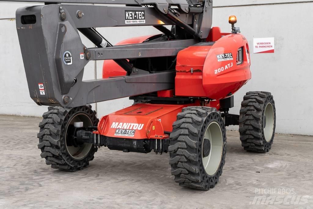 Manitou 200 ATJ Kĺbové plošiny