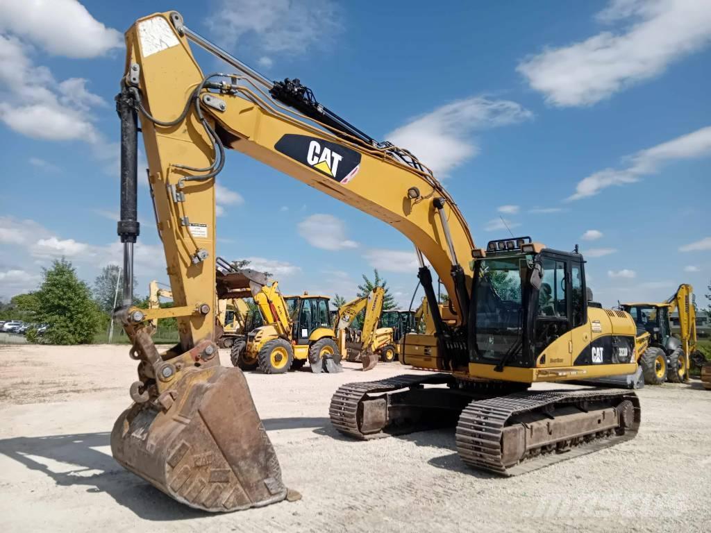 CAT 323 D L Pásové rýpadlá