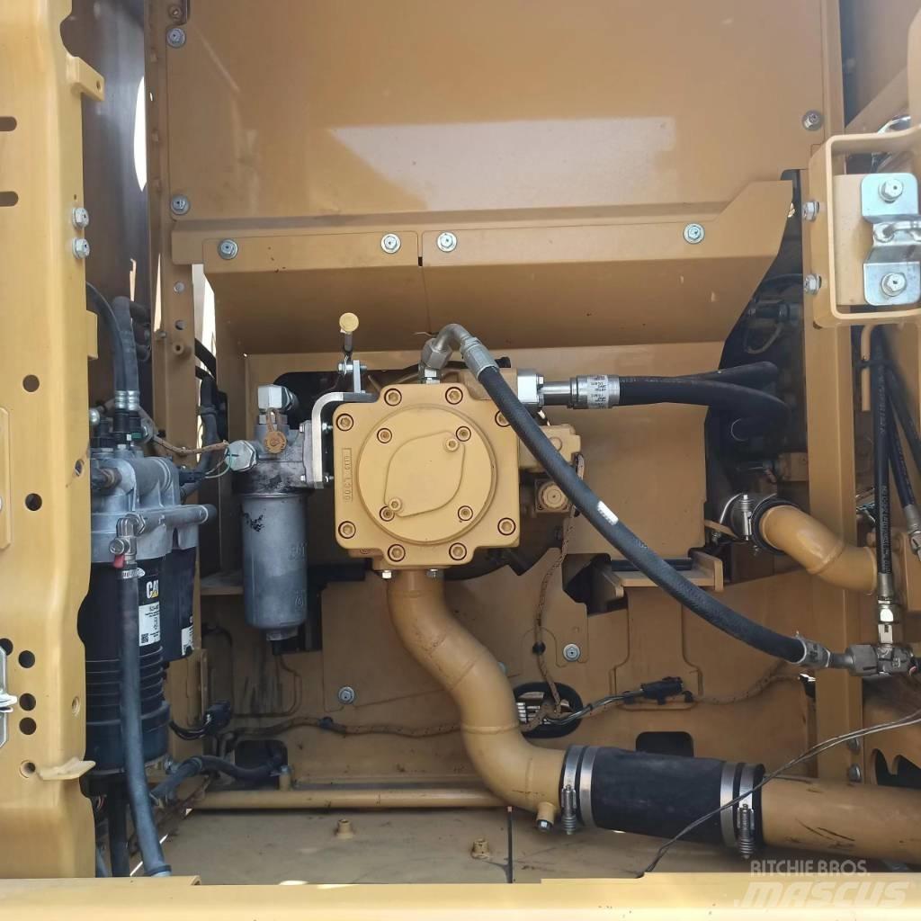 CAT 320 Pásové rýpadlá