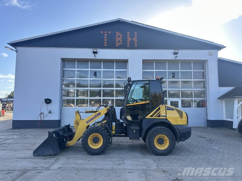 Komatsu WA 80-6 Kolesové nakladače