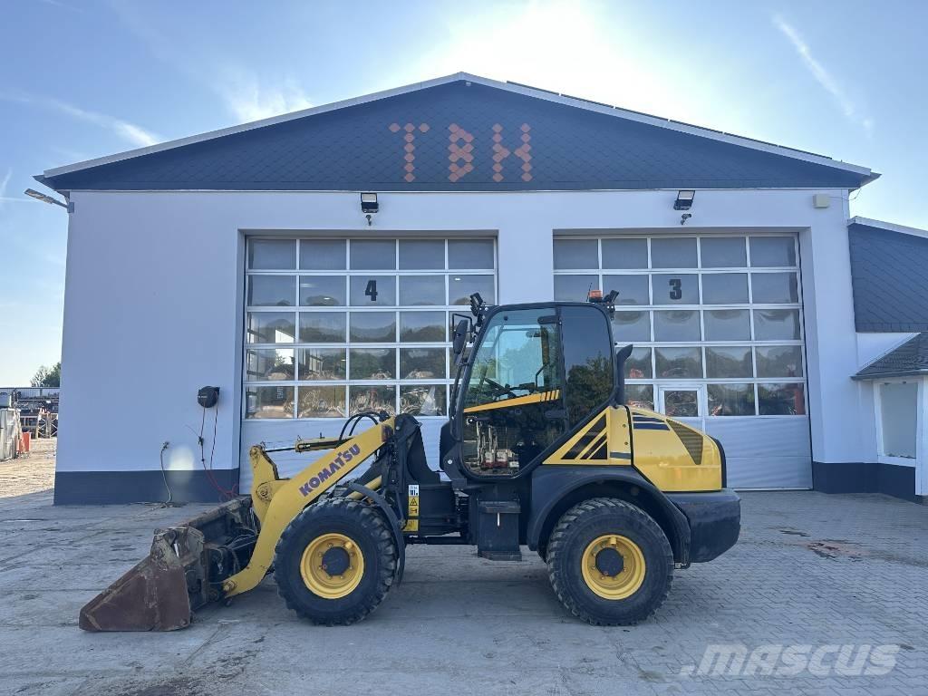 Komatsu WA 80-6 Kolesové nakladače