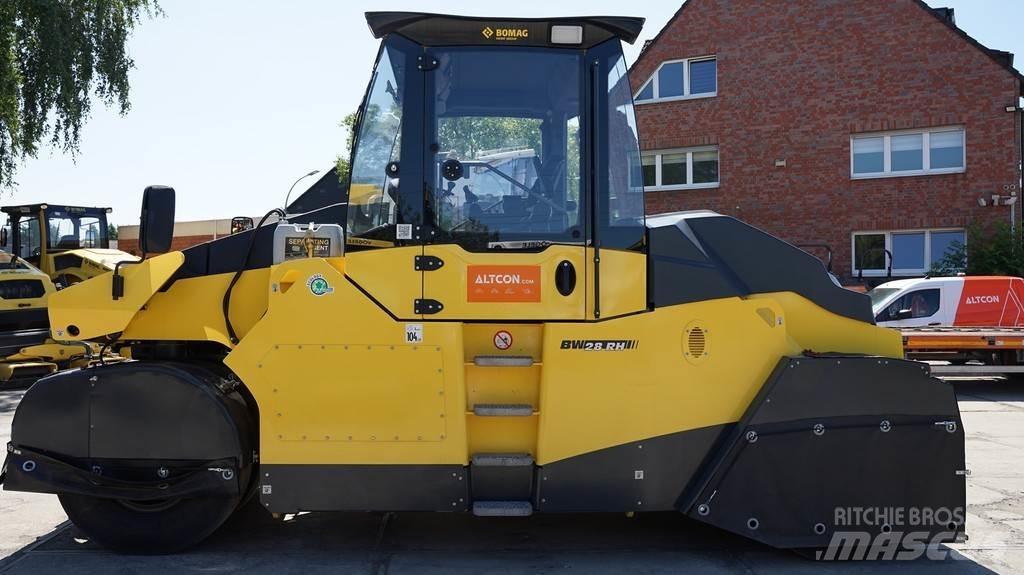 Bomag BW 28 RH Pneumatikové valce