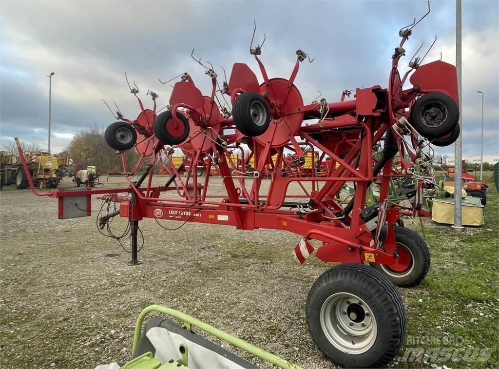 Lely Lotus 1020 S Obracače a zhrabovače sena