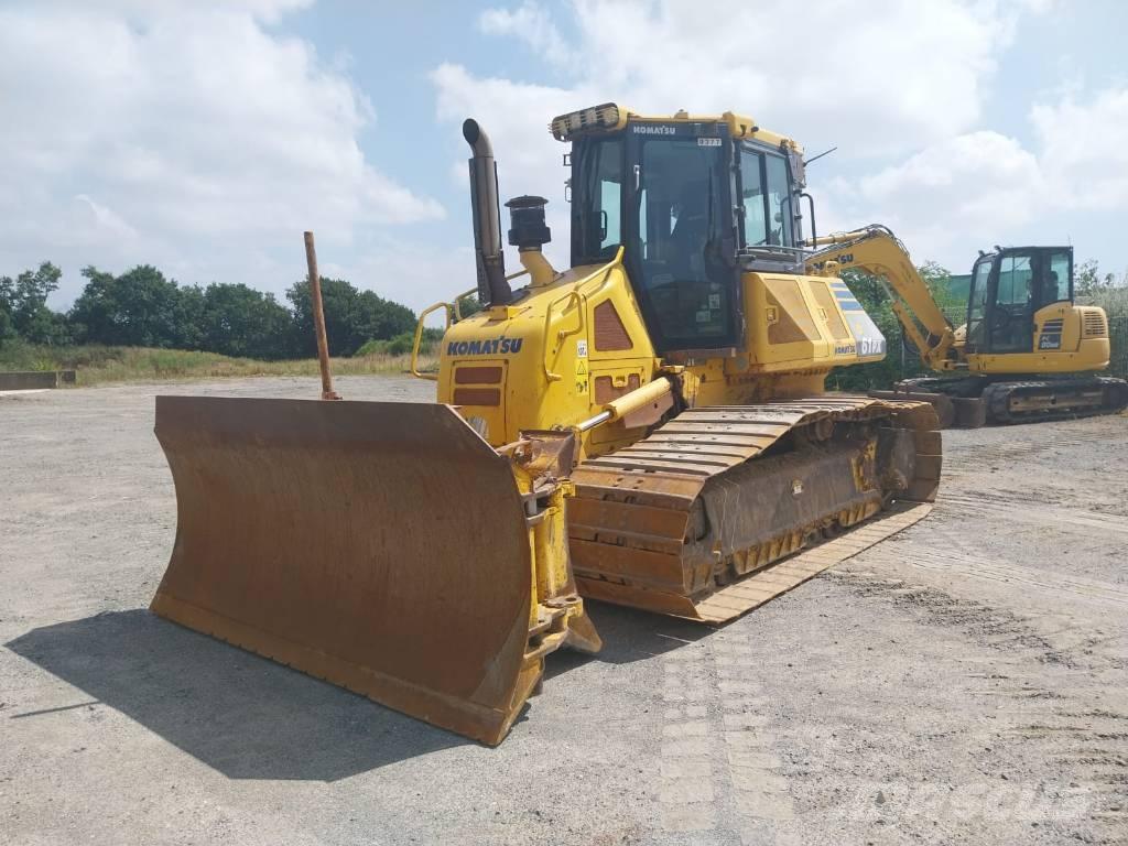 Komatsu D61PX-23 Pásové dozéry