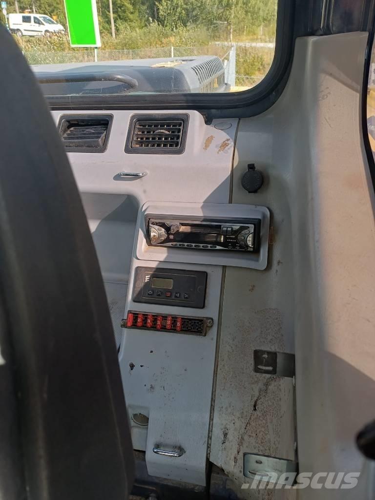 Komatsu PW 160-7-4x4 Kolesové rýpadlá