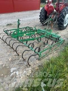 Massey Ferguson 35 Traktory