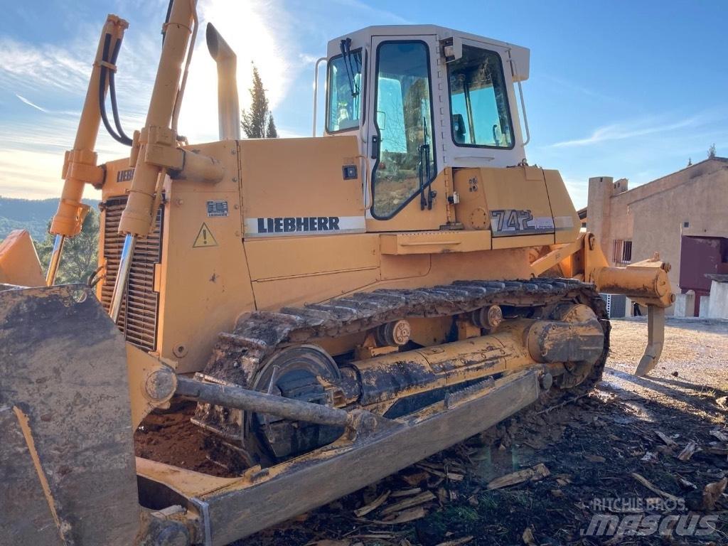 Liebherr PR 742 Pásové dozéry