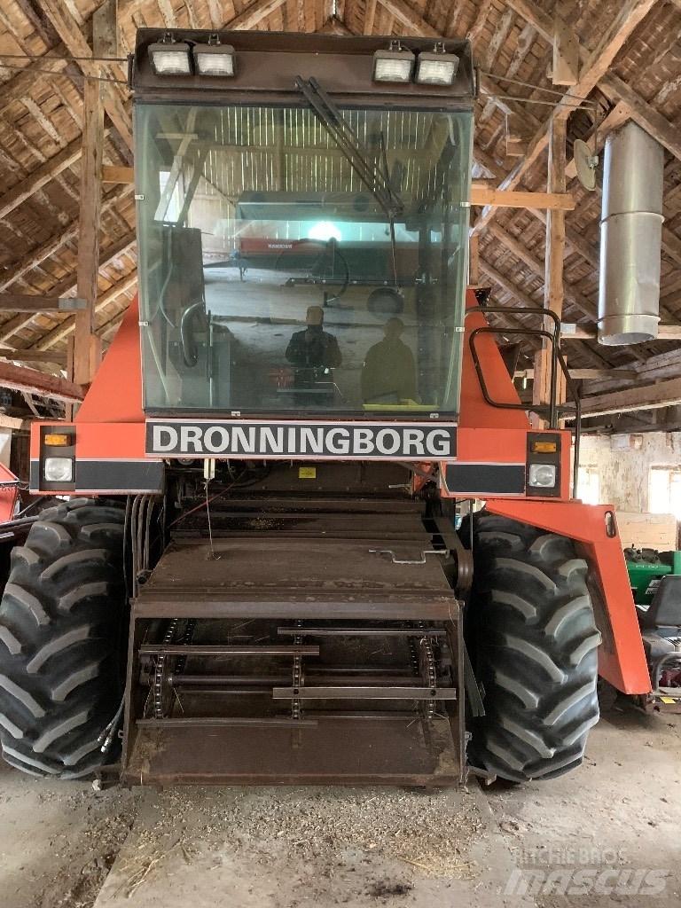 Dronningborg 7200 Kombinované zberacie stroje