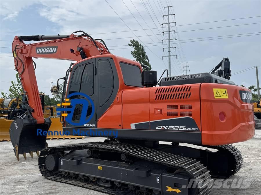 Doosan DX 225 LC-9C Pásové rýpadlá