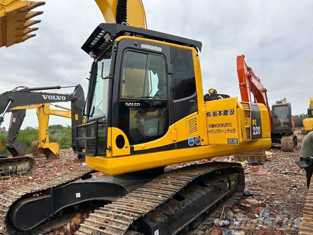 Komatsu PC 220-8M Pásové rýpadlá