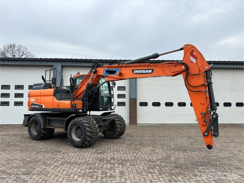 Doosan DX 170 W Kolesové rýpadlá