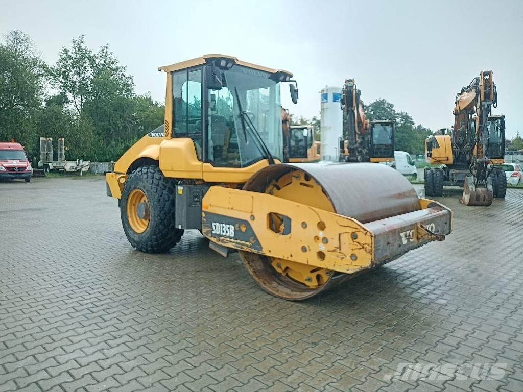 Volvo SD 135 B Ťahačové valce