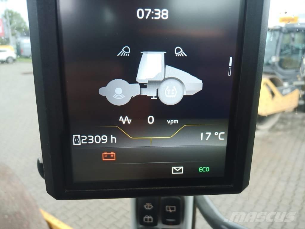 Volvo SD 135 B Ťahačové valce