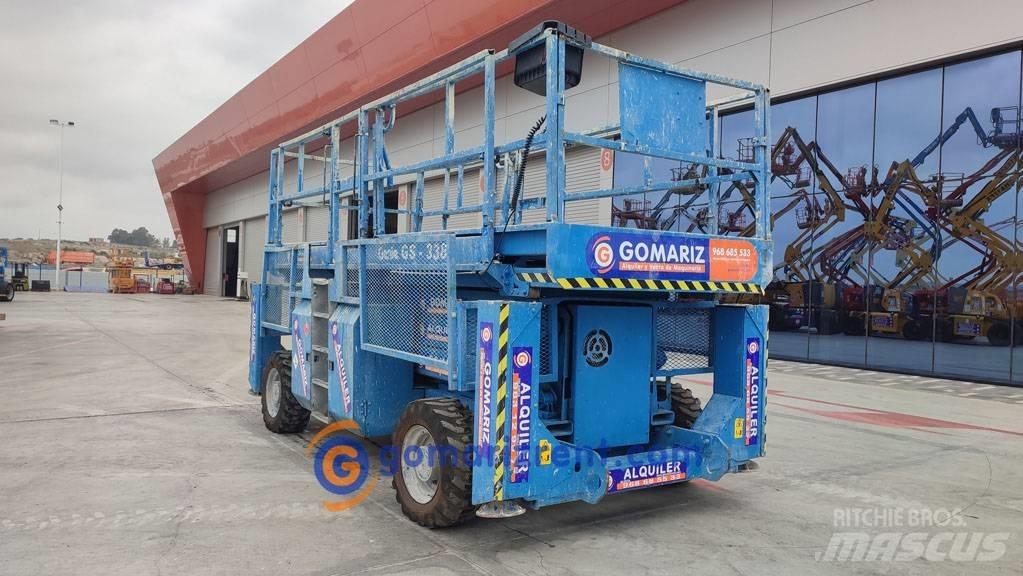 Genie GS 3384 RT Nožnicové zdvíhacie plošiny