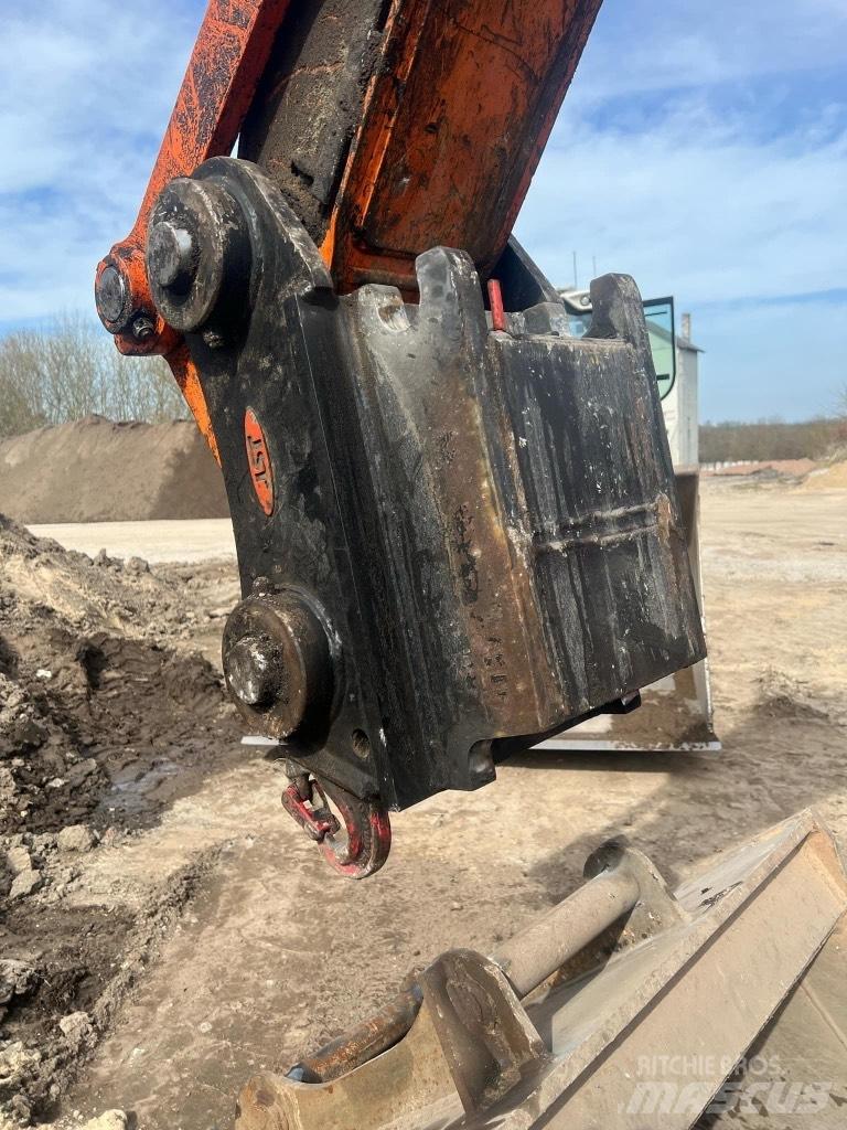 Doosan DX 180 LC-3 Pásové rýpadlá