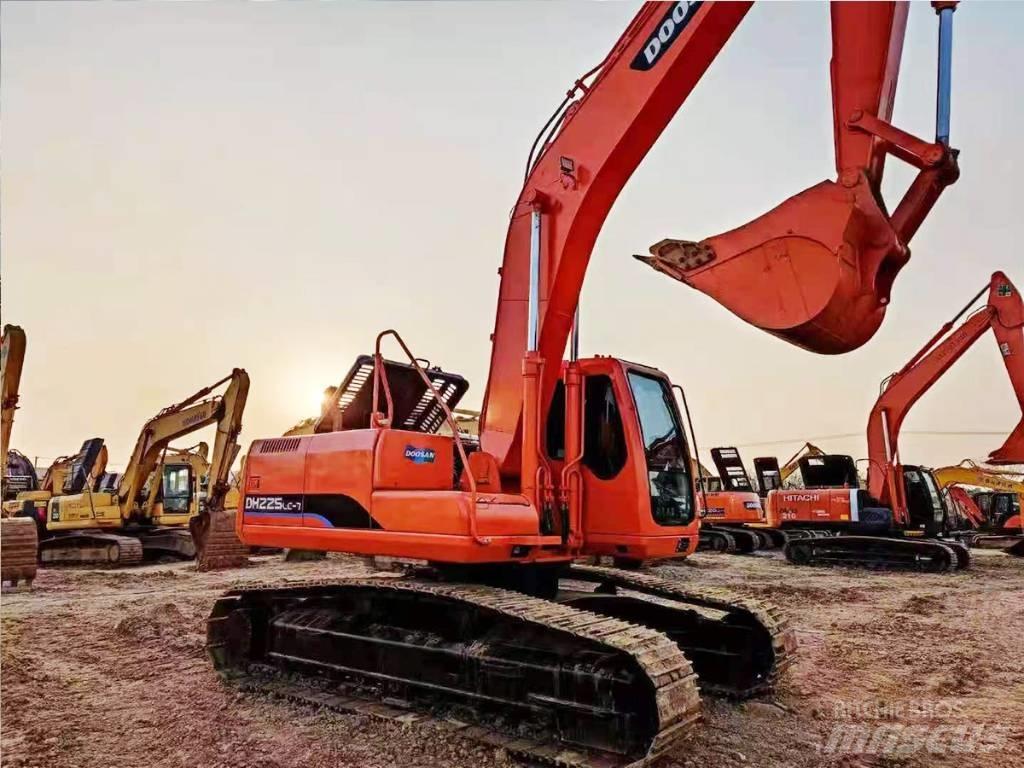 Doosan DH 225 LC-7 Pásové rýpadlá