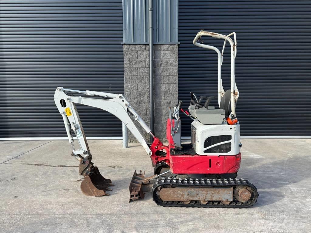 Takeuchi TB 210 R Mini rýpadlá < 7t