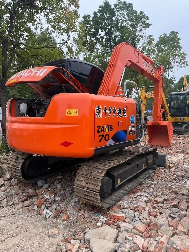 Hitachi ZX70 Midi rýpadlá 7 t - 12 t