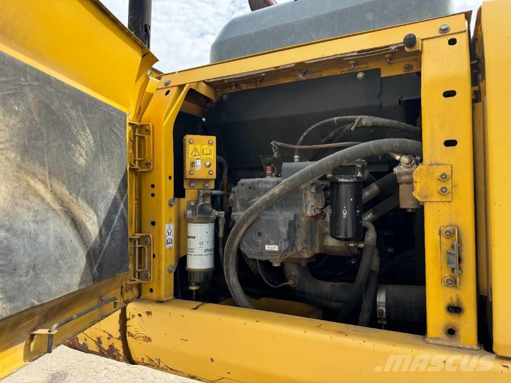 Komatsu PC 290 LC-8 Pásové rýpadlá