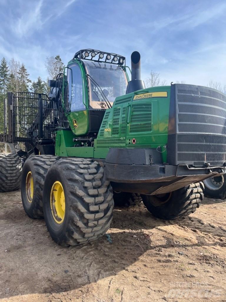 John Deere 1910g Lesné traktory