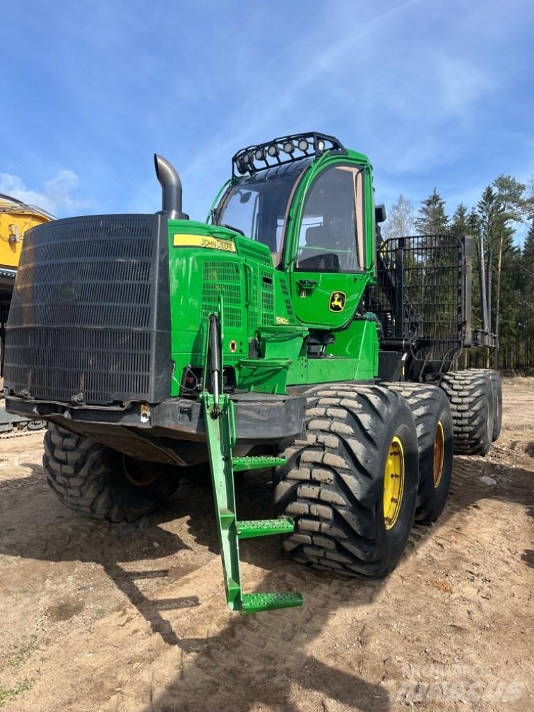 John Deere 1910g Lesné traktory