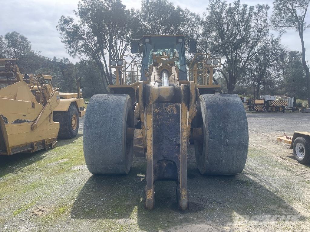 CAT 988 H Kolesové nakladače