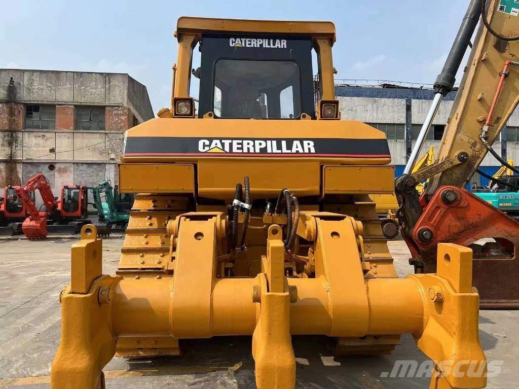 CAT D8R Pásové dozéry
