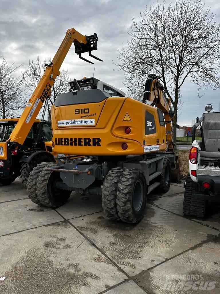 Liebherr 910 Compact Kolesové rýpadlá