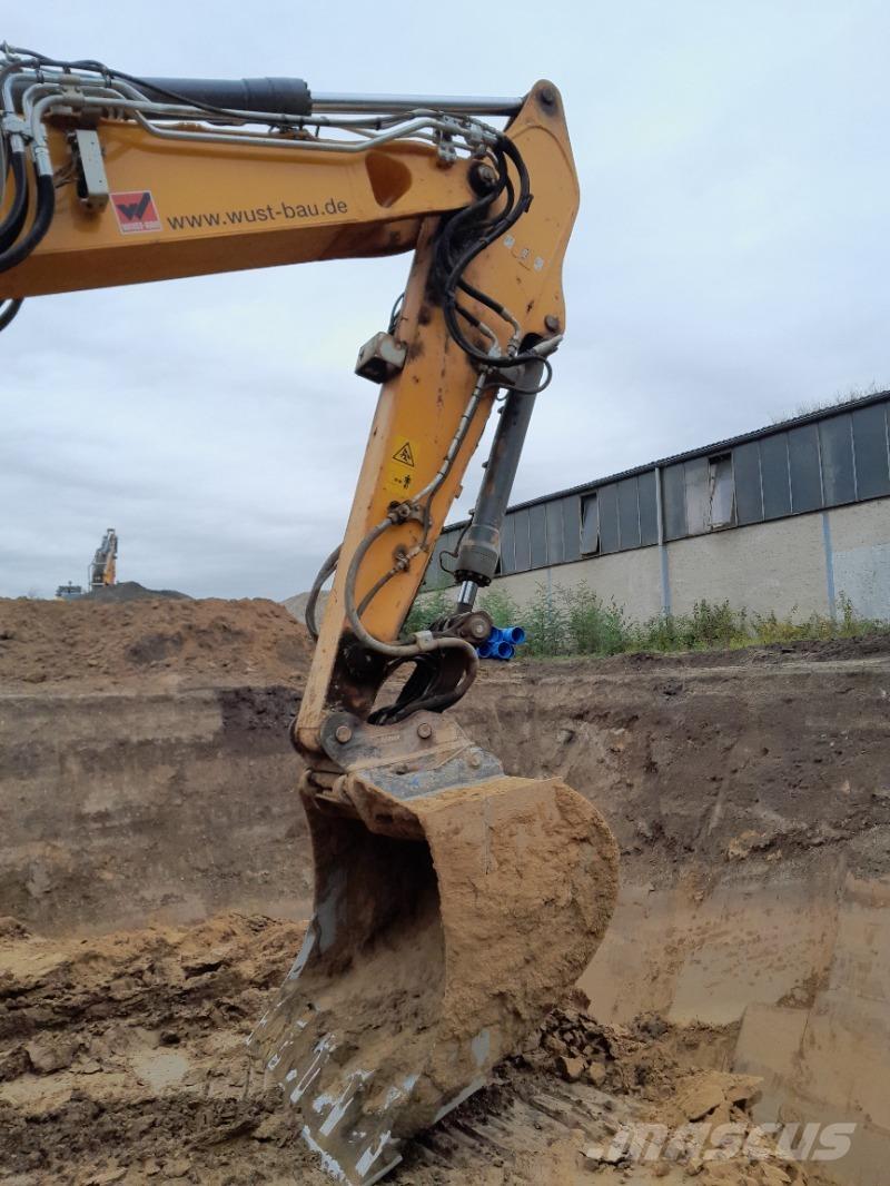 Liebherr R926 Pásové rýpadlá