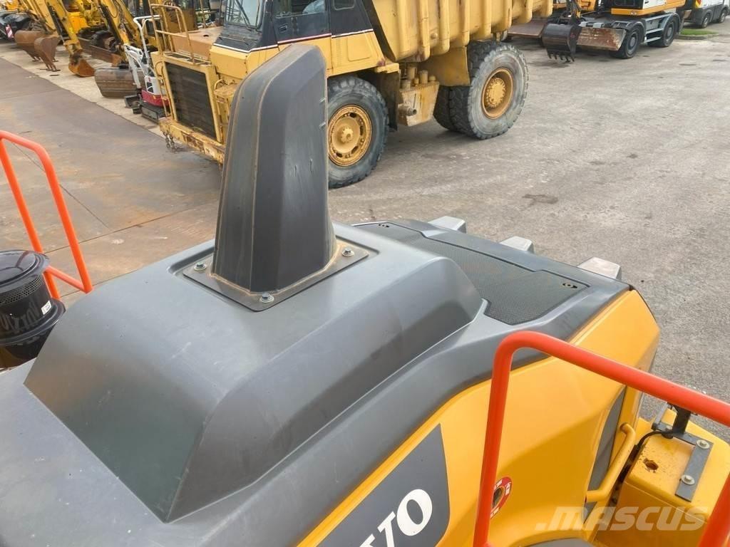 Volvo L120H NVT Kolesové nakladače