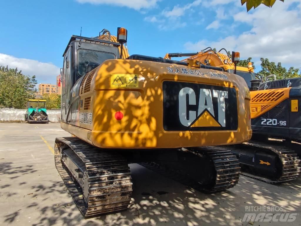 CAT 320D2 Pásové rýpadlá