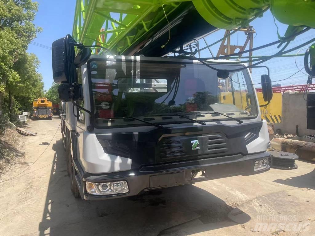 Zoomlion ZVT800 Univerzálne terénne žeriavy