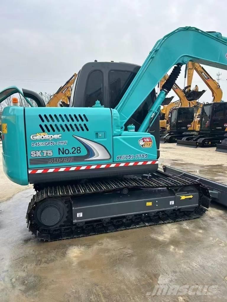Kobelco SK 75 Pásové rýpadlá