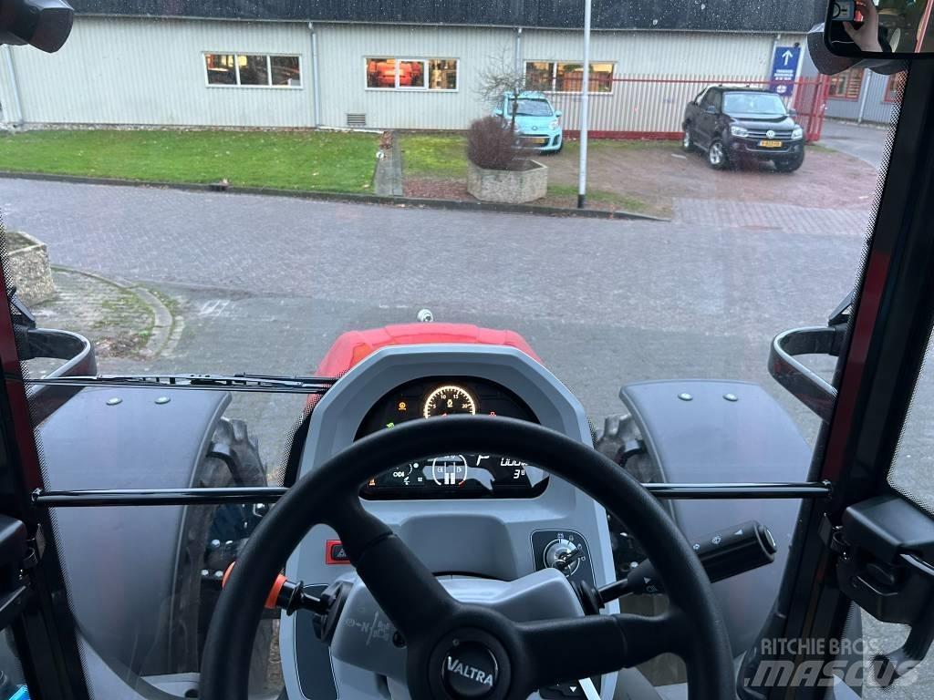Valtra G125 Active Traktory