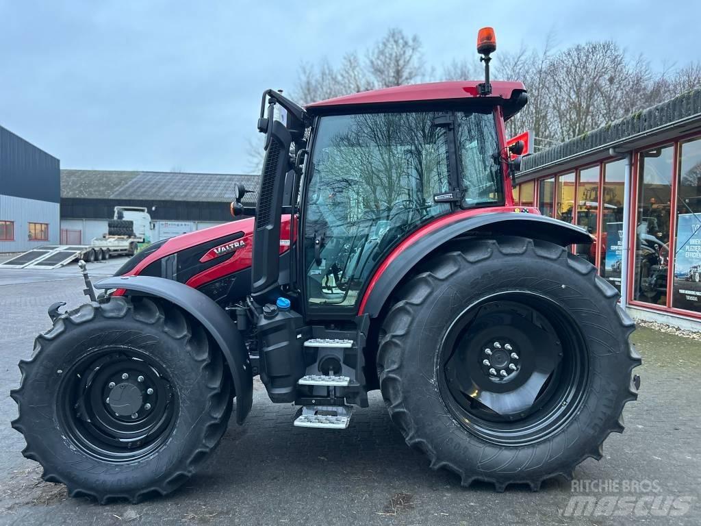 Valtra G125 Active Traktory