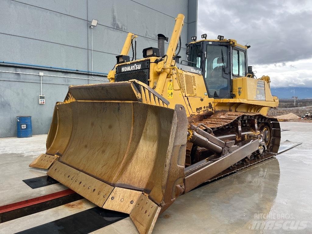 Komatsu D155 AX-6 Pásové dozéry