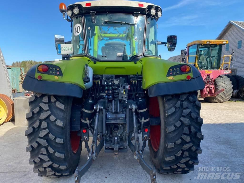 CLAAS Arion 440 Traktory