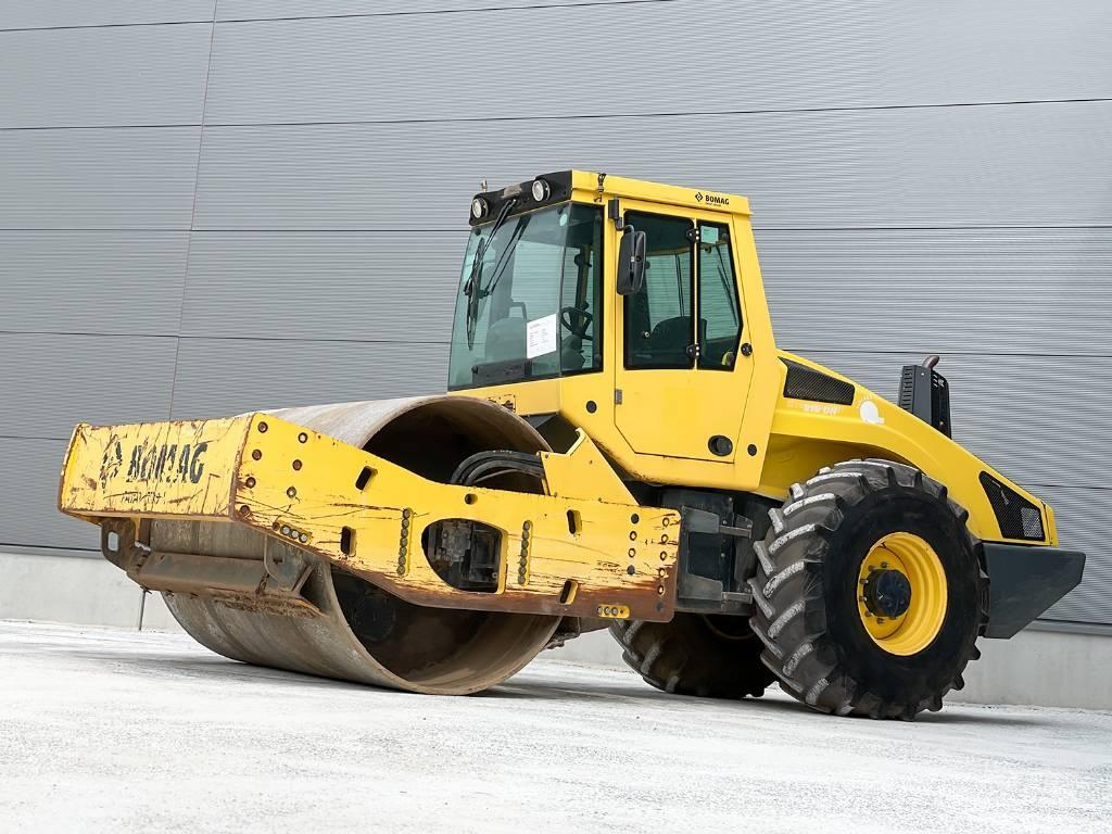 Bomag BW 216 DH-4i Ťahačové valce