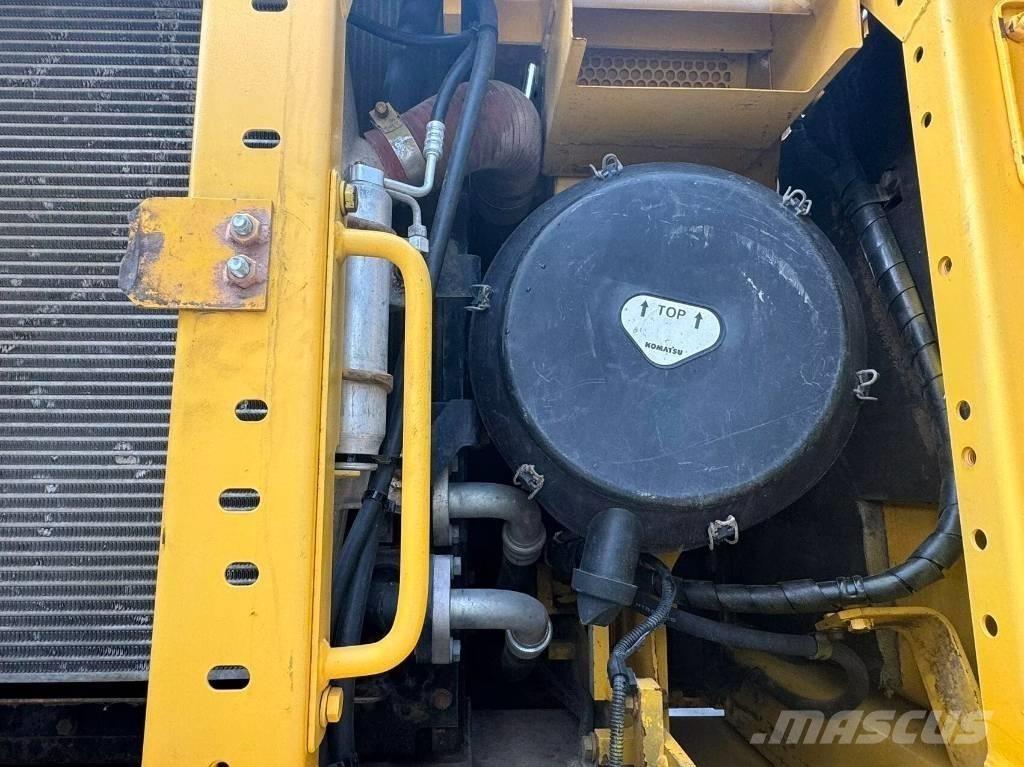 Komatsu PC 400-8 Pásové rýpadlá