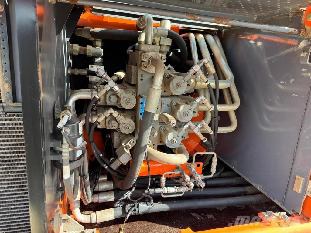 Atlas 350 MH Stroje pre manipuláciu s odpadom