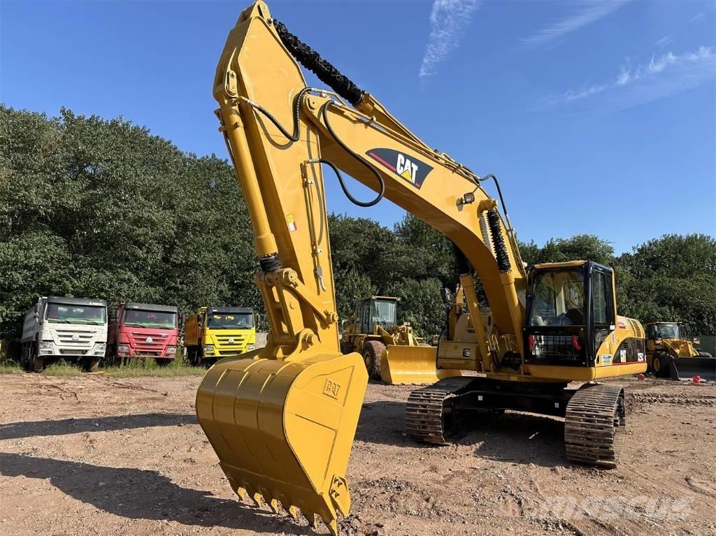 CAT 325 CL Pásové rýpadlá