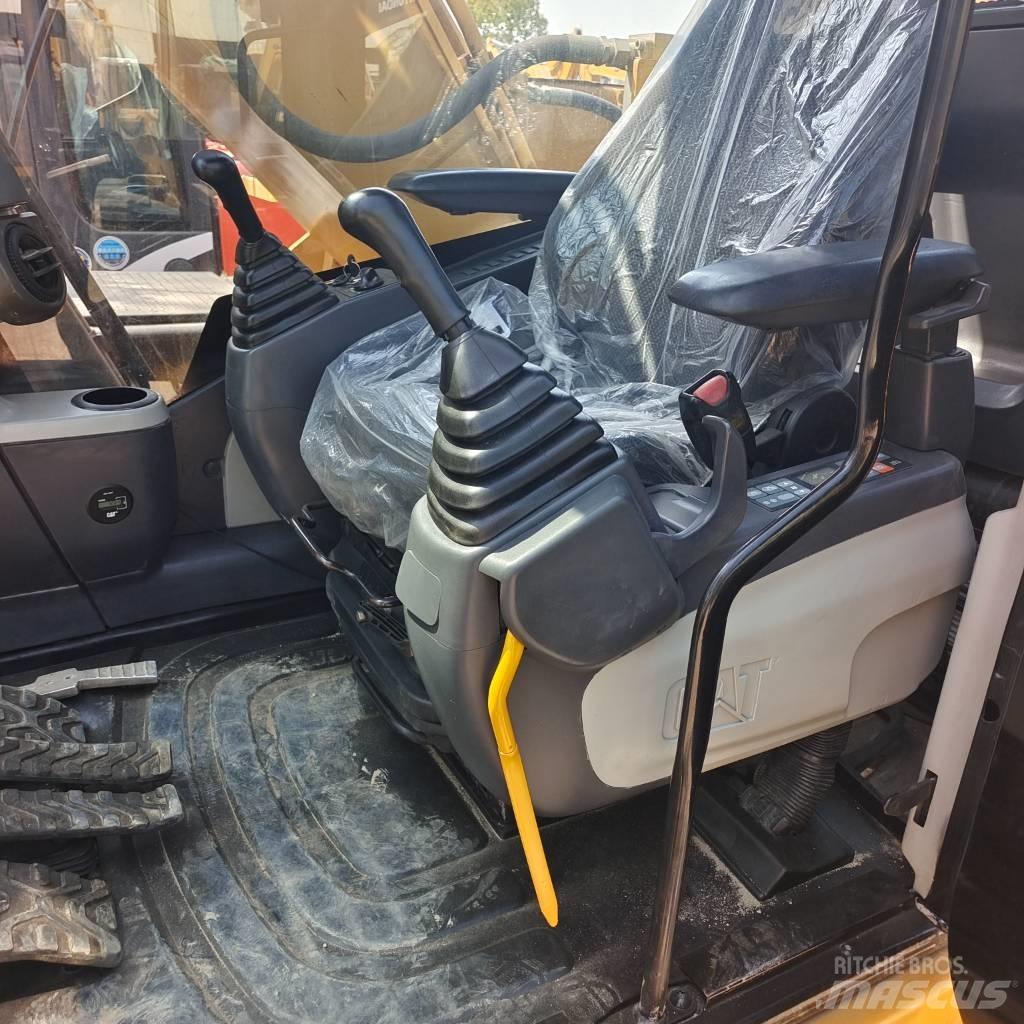 CAT 320 D Pásové rýpadlá