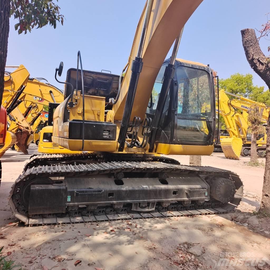 CAT 320 D Pásové rýpadlá