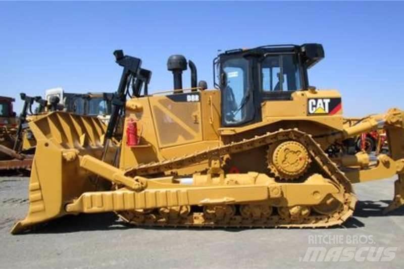 CAT D8R Pásové dozéry