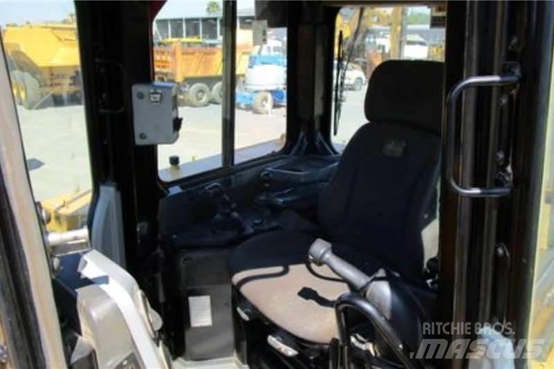 CAT D8R Pásové dozéry