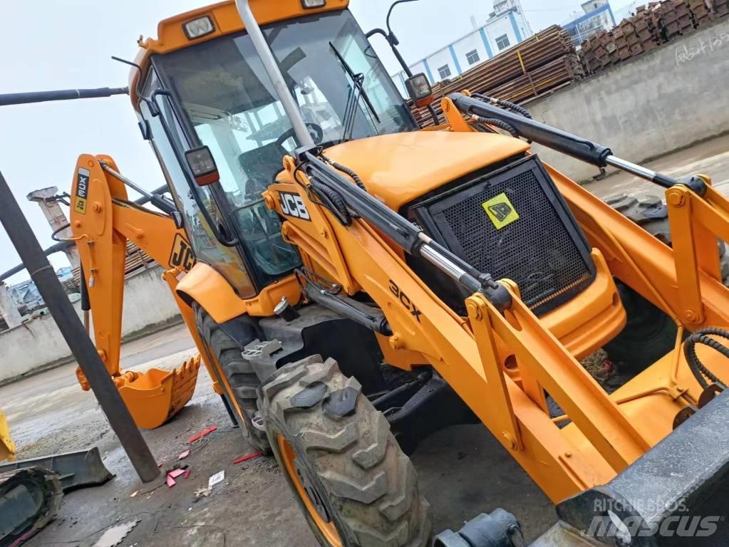 JCB 3 CX Kolesové rýpadlá