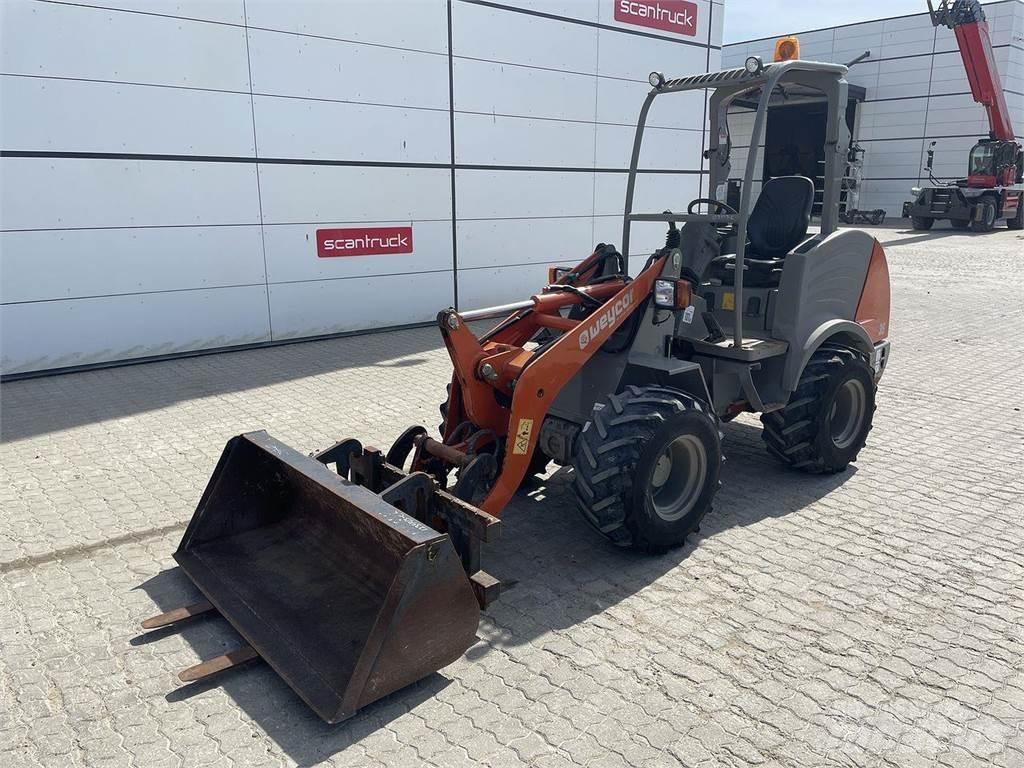 Atlas AR35 Viacúčelové nakladače