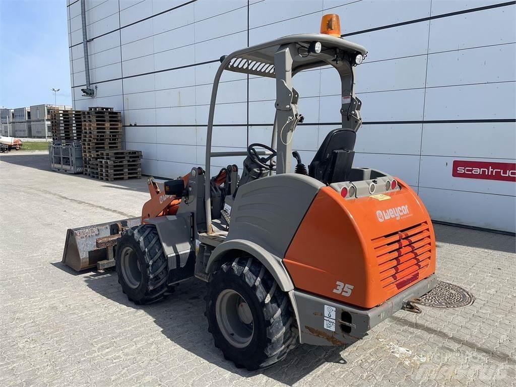 Atlas AR35 Viacúčelové nakladače